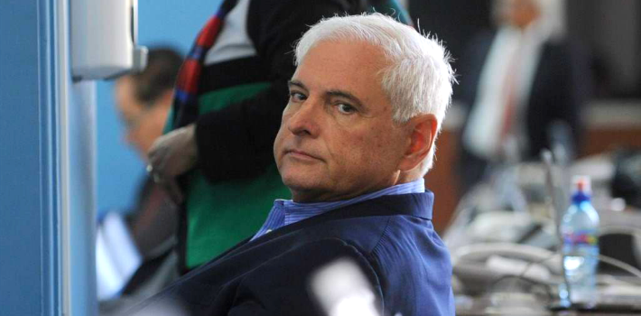 El expresidente de Panamá, Ricardo Martinelli, fue declarado en desobediencia por no presentarse a la audiencia la semana pasada. (La Prensa)