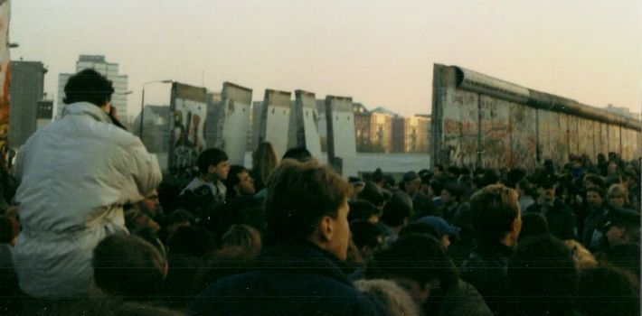 La caída del Muro de Berlín representa el milagro de que un nuevo comienzo siempre es posible. ()