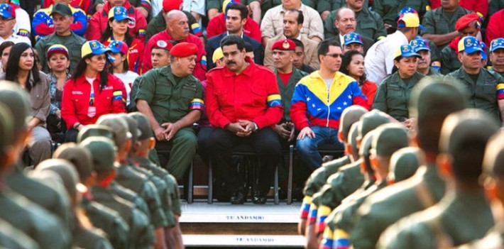 Cada vez con mayor fuerza, el Gobierno venezolano es una corporación de pequeños clanes familiares y militares asociados al poder. (Turimiquire.com)