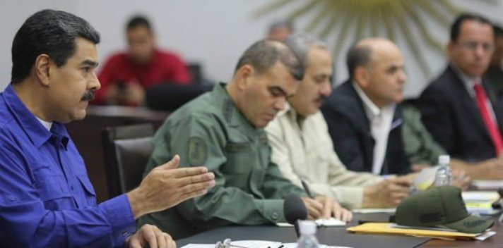Maduro explica al gabinete el "Plan Conejo", y estos hacen como si estuvieran planificando algo serio. (Noticia Al Día)