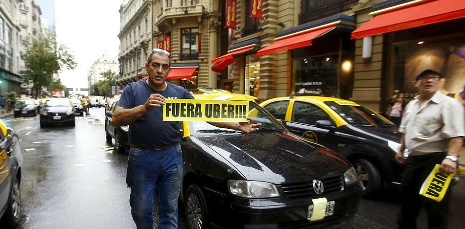 Thousands of Taxi Drivers Clog the Streets of Santiago