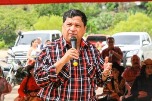 El diputado opositor Baudilio Hichos renunció a la presidencia de la comisión que investiga al presidente de Guatemala, Otto Pérez Molina (Facebook)