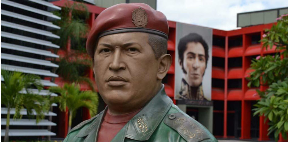 La de Mariara es solo una de cientos de estatuas de Hugo Chávez que se han erigido en toda Venezuela. (Noticias 24)