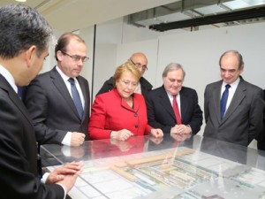 Michelle Bachelet presentando el plan. (Viabilidad Chile)