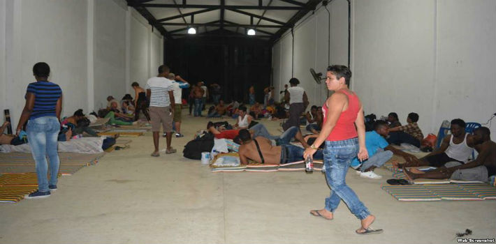 Los inmigrantes cubanos están hacinados en albergues esperando una solución (Turbo, Antioquia)