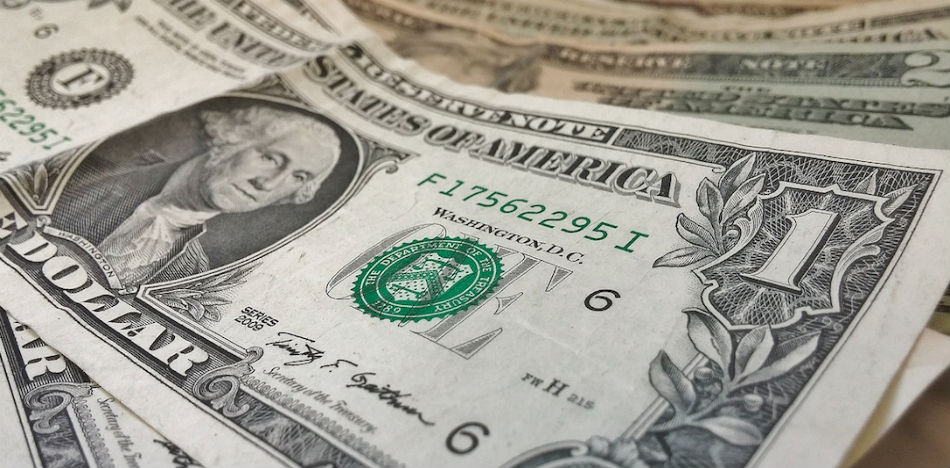 Mientras la inversión extranjera cae, el Gobierno gasta millones en cortinas (Pixabay)