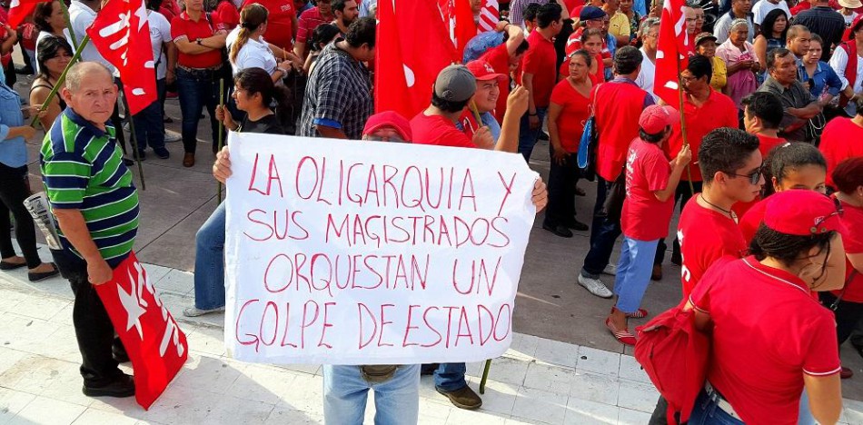 El FMLN ataca frecuentemente el trabajo de la Sala de lo Constitucional. (El Faro)