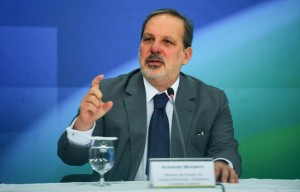 El ministro de Desarrollo, Industria y el Comercio Exterior, Armando Monteiro Neto, advirtió que Brasil podría negociar por su cuenta un acuerdo de libre comercio con la Unión Europea. (José Cruz/ Agência Brasil)