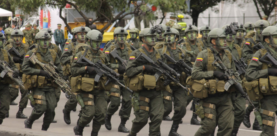 Foto de referencia, militares en su desfile de homenaje al pueblo colombiano (Flickr)