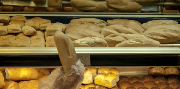 En aumento de la harina, el gas y el agua llevó al sector panadero a subir el precio del pan en la provincia de Buenos Aires (El Tribuno)