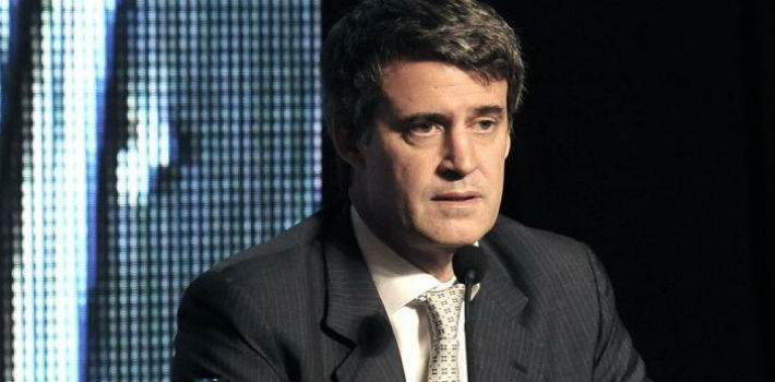 El ministro Alfonso Prat Gay dice que Argentina va en el camino correcto para la recuperación económica (Télam)