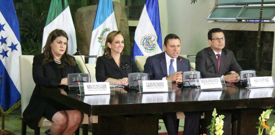 Los secretarios de relaciones exteriores de México y el Triángulo Norte se reunieron en Guatemala. (Twitter)