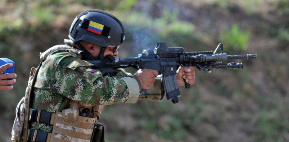 Reportan cuatro soldados colombianos heridos tras ataque con granadas en la vía Bogotá-Villavicencio (YouTube)