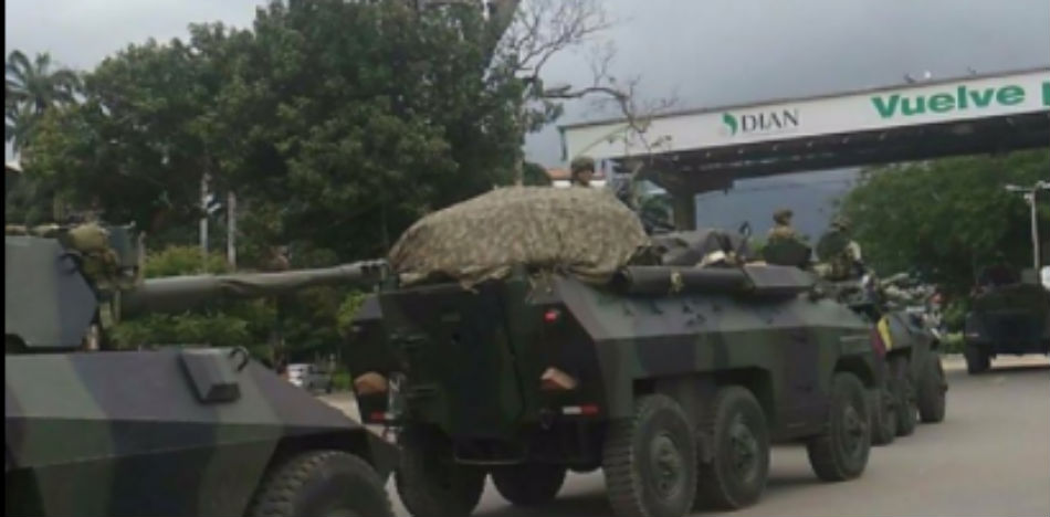 Los tanques colombianos llegaron a la frontera con Venezuela (Twitter)