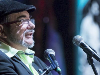 FARC arremete contra Santos