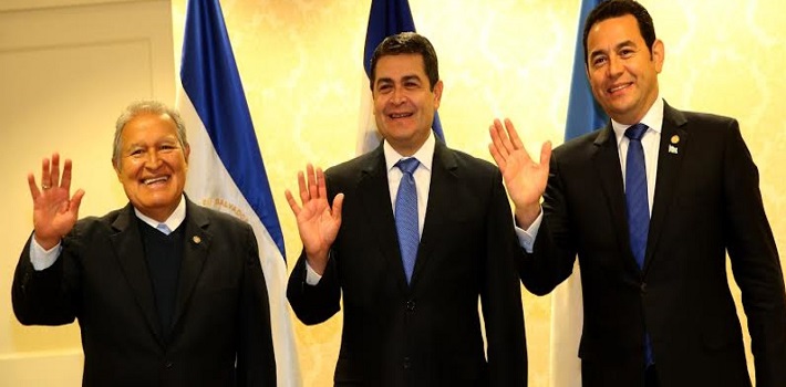 Los presidentes de Honduras, El Salvador y Guatemala en su visita a Washington. (El Tiempo)