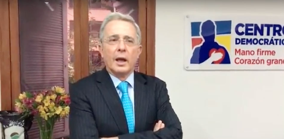 Desde su presidencia, Álvaro Uribe ha sido bastante crítico con el régimen venezolano (Prensa Centro Democrático)